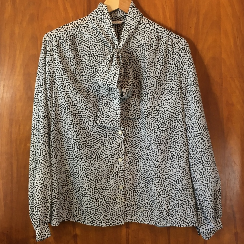 SALE! Vintage 80s Pussybow Tie Neck Blouse Squares